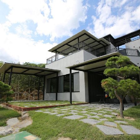 Fs Poolvilla 加平 外观 照片